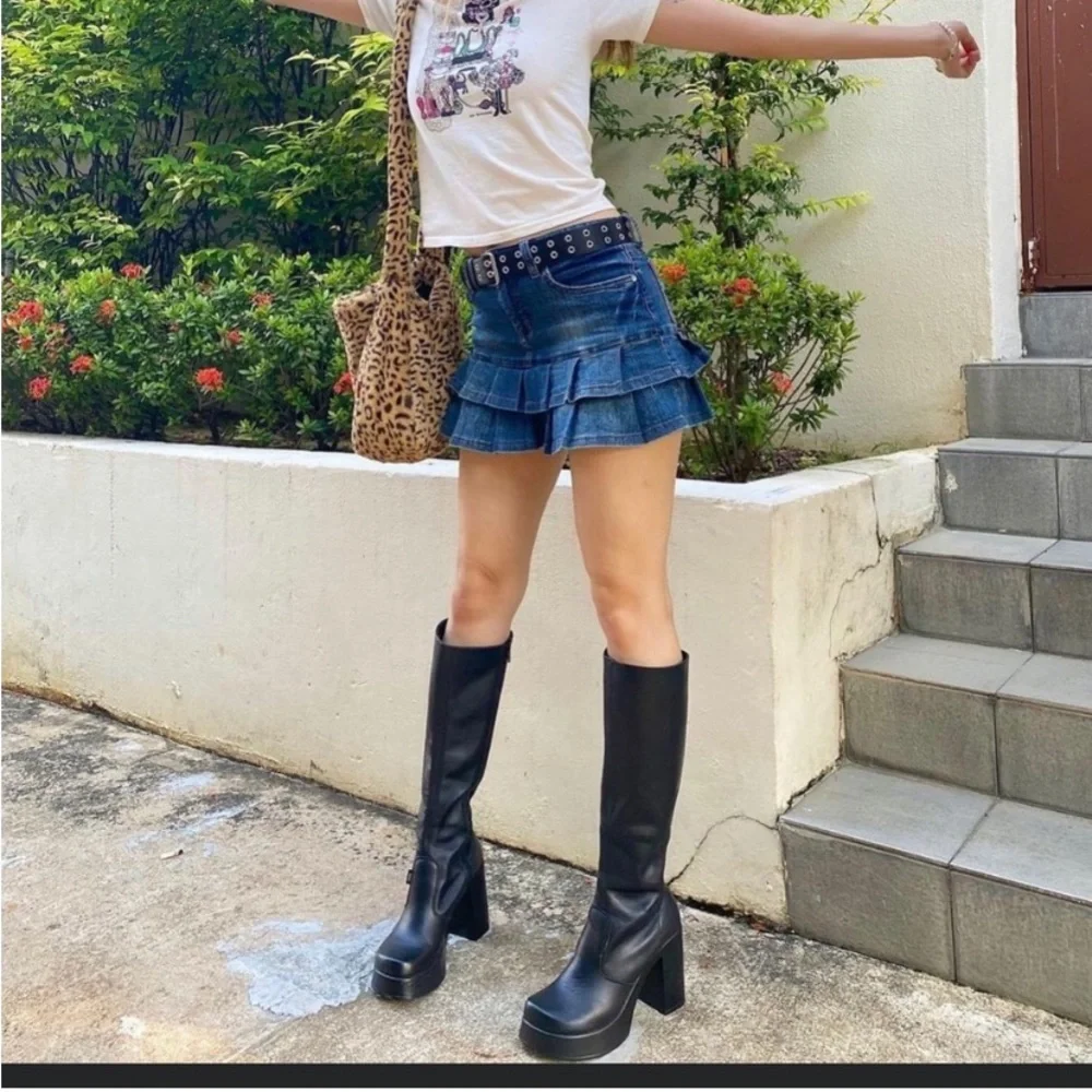 Knee high boots - Picture 4 of 5